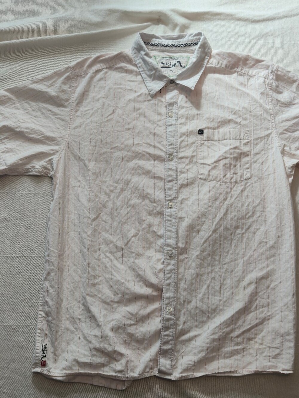 Quiksilver Men's XXL White Short Sleeve Button-Up Shirt